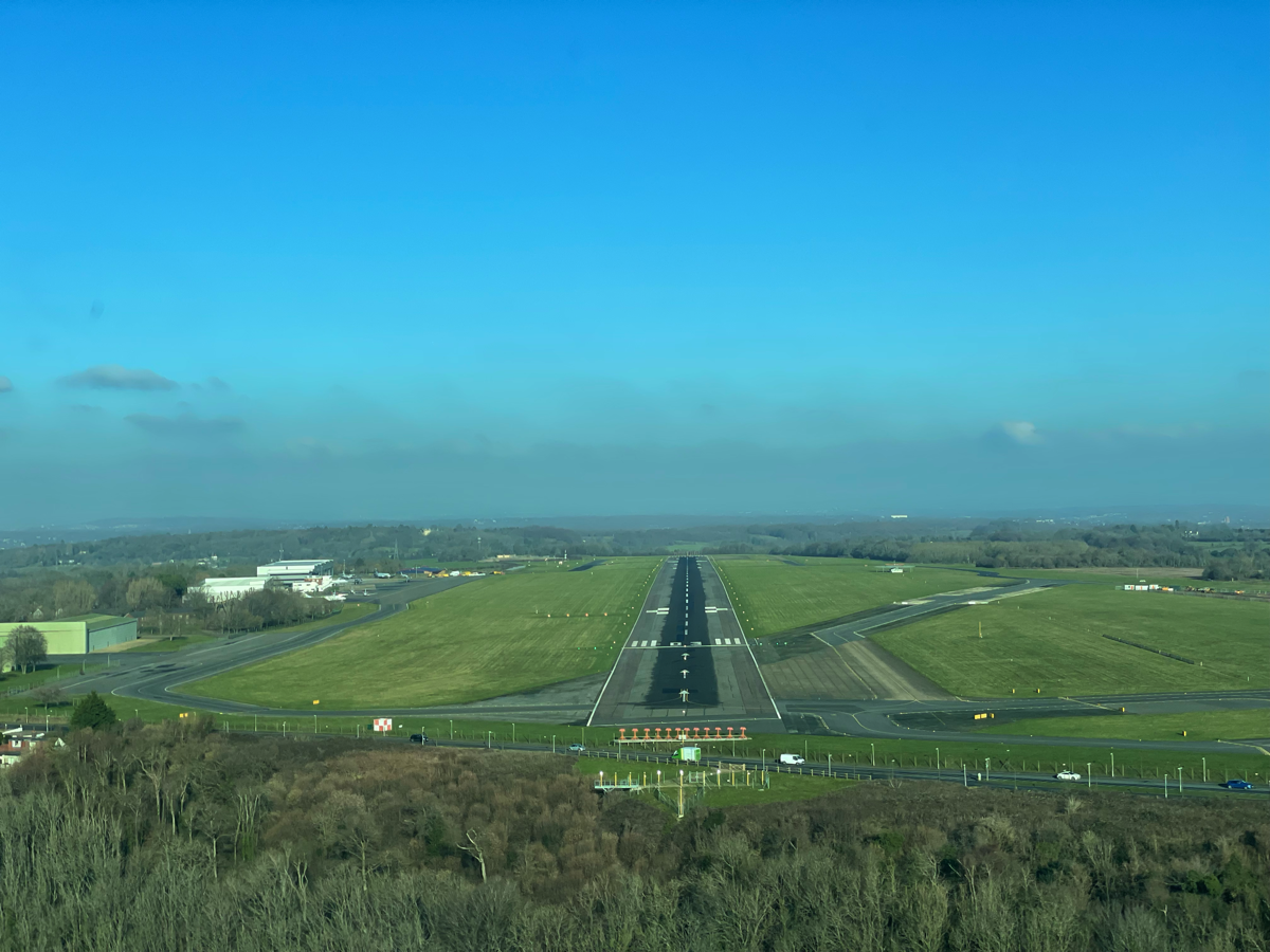 A view of th approach to runway 03 at Biggin Hill